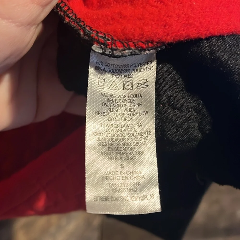💰BOGO FREE Disney Red & Black Quilted Full zip Hooded Jacket